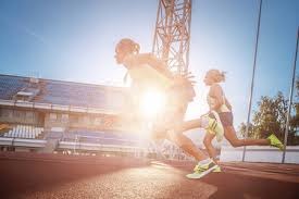 英超 ｜ 海倫狀態低沉心情勁差 有個曼聯名宿場外主動擁抱安慰佢